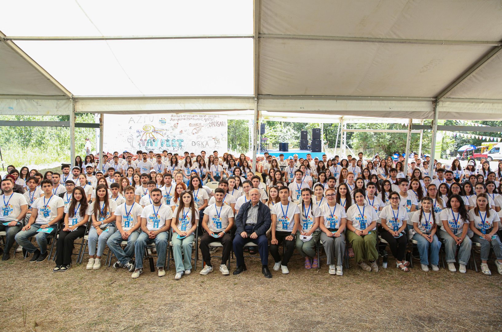 Gənclər “Yay Fest”də birgə dəyərlər ətrafında birləşərək həmrəy oldular (FOTO)