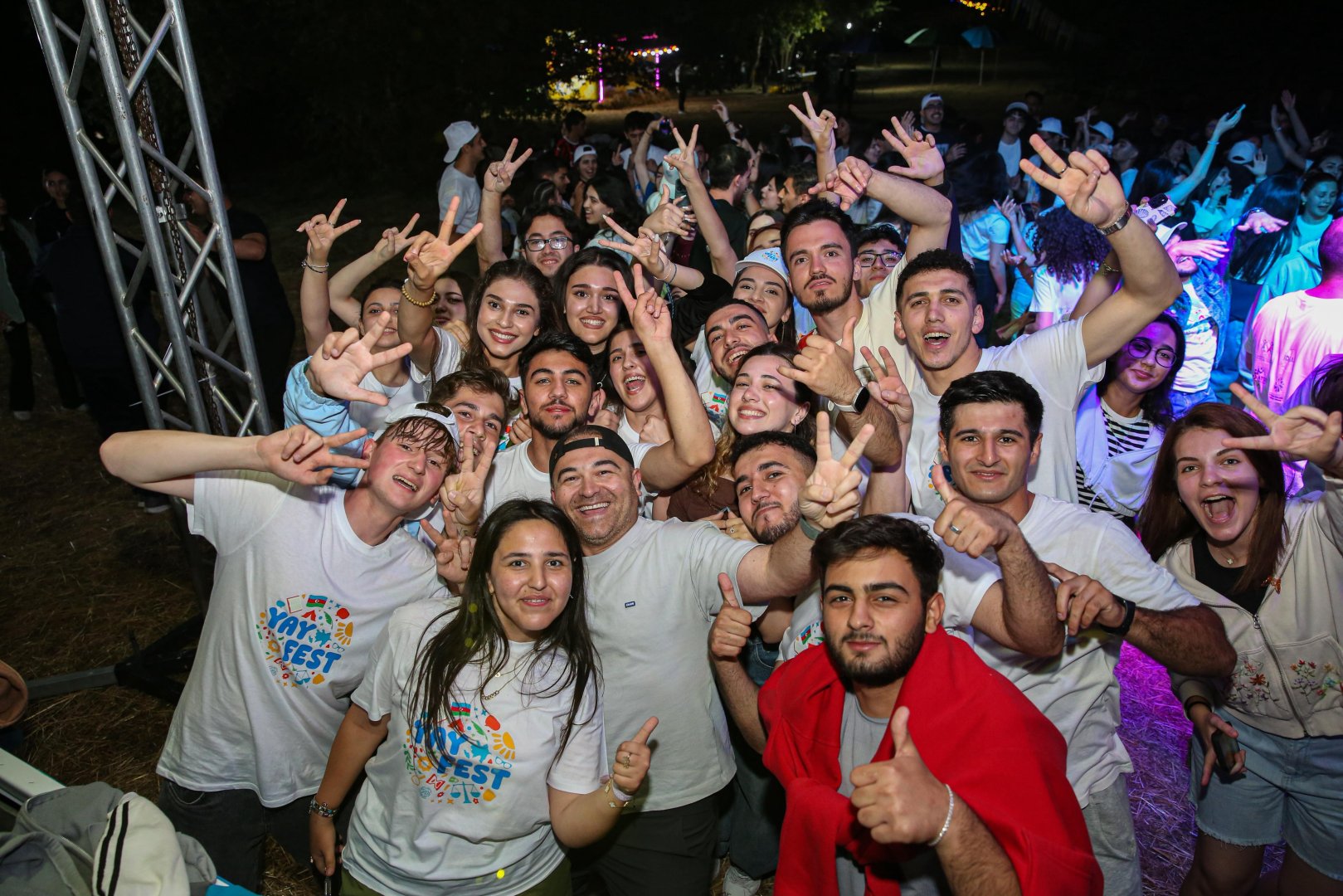 Gənclər “Yay Fest”də birgə dəyərlər ətrafında birləşərək həmrəy oldular (FOTO)