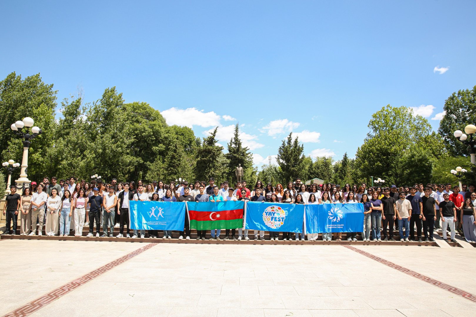 Gənclər “Yay Fest”də birgə dəyərlər ətrafında birləşərək həmrəy oldular (FOTO)