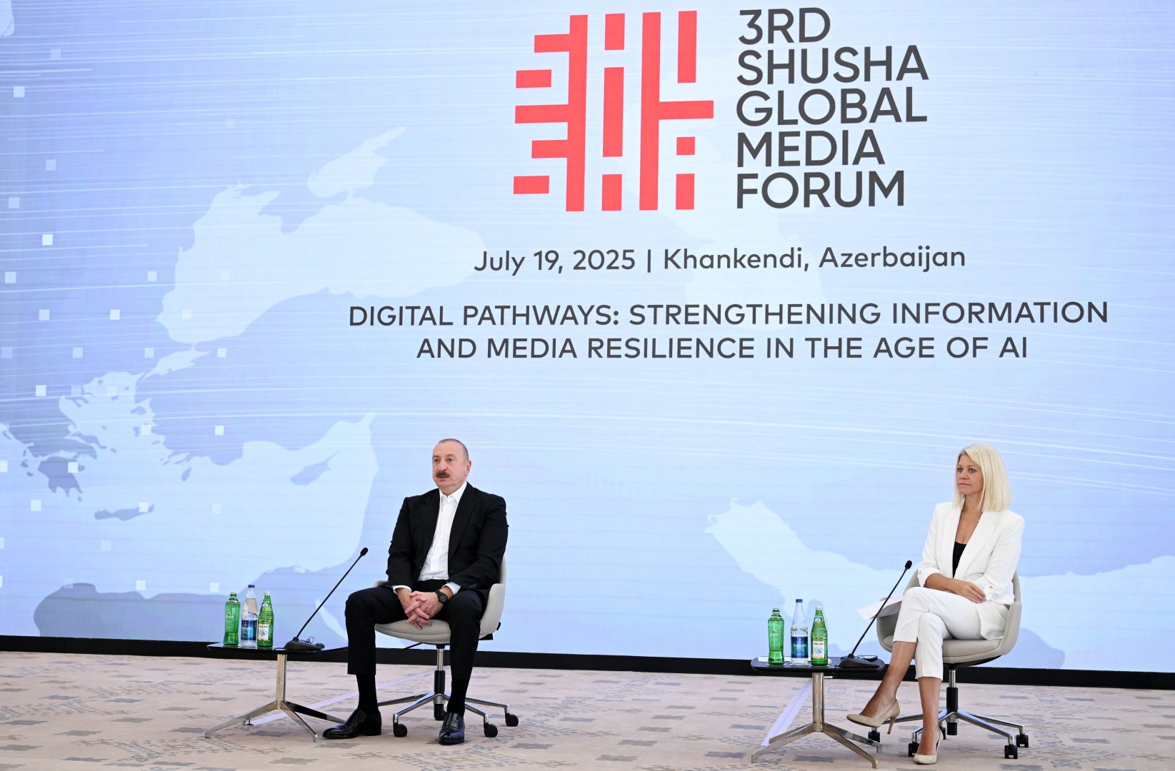 Prezident İlham Əliyevin III Şuşa Qlobal Media Forumunun iştirakçıları ilə görüşü keçirilib (FOTO/VIDEO)