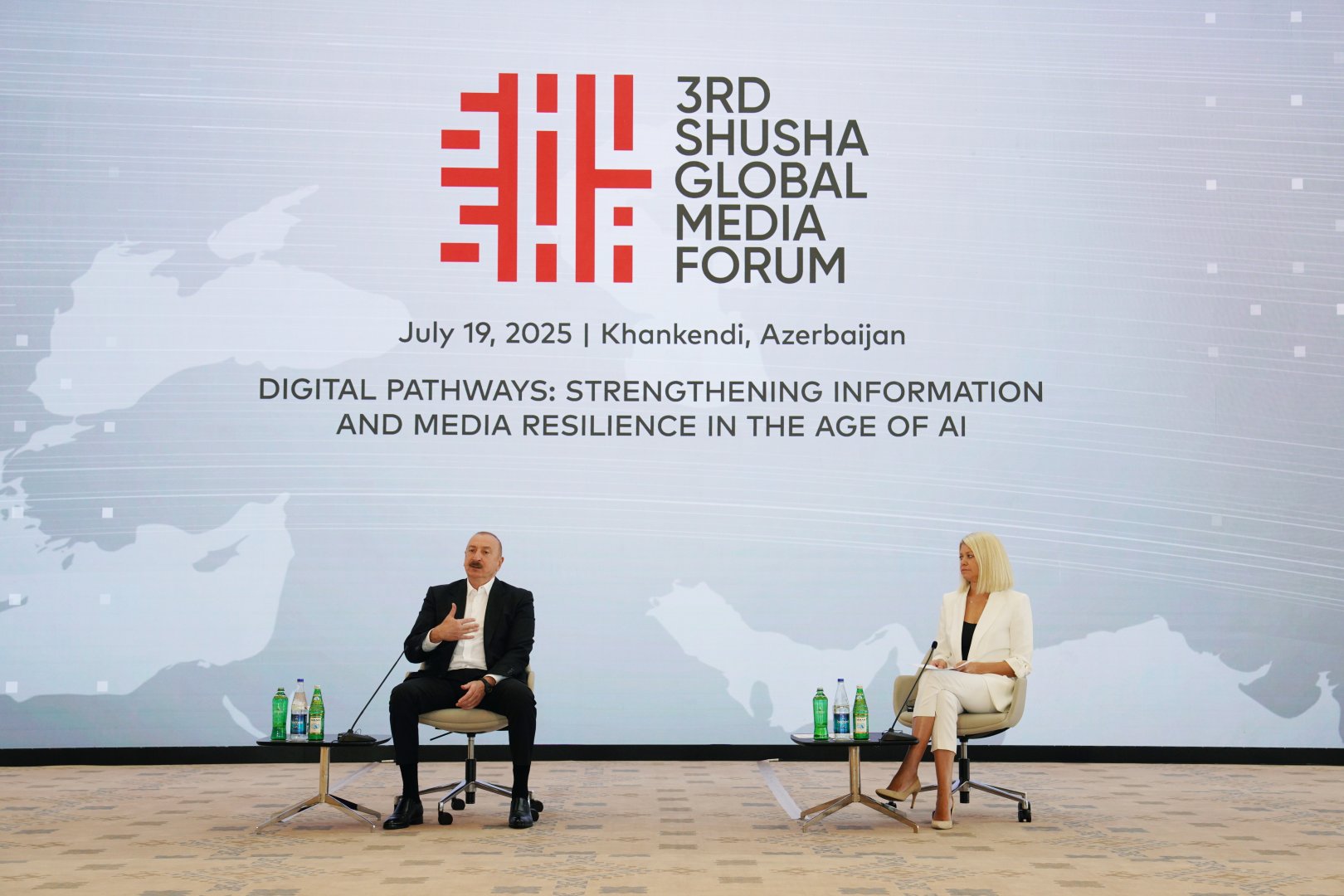 Prezident İlham Əliyevin III Şuşa Qlobal Media Forumunun iştirakçıları ilə görüşü keçirilib (FOTO/VIDEO)