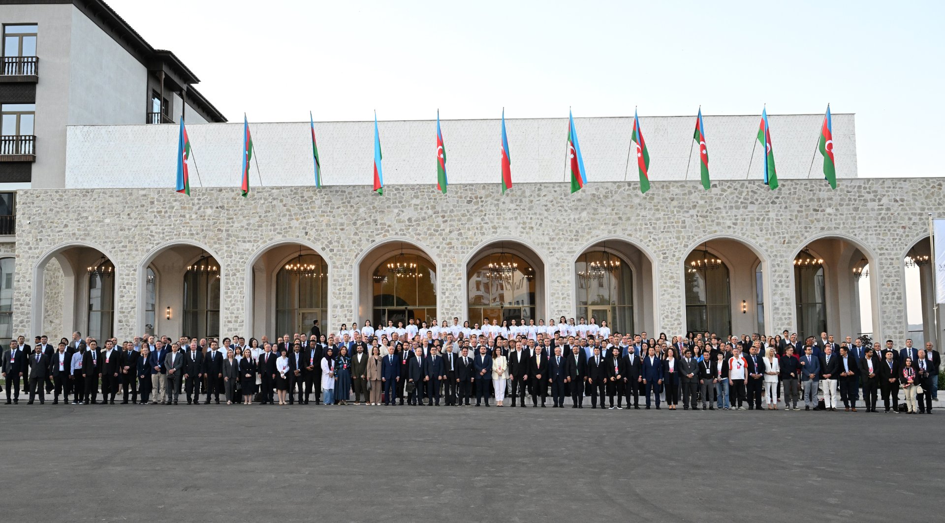 Prezident İlham Əliyevin III Şuşa Qlobal Media Forumunun iştirakçıları ilə görüşü keçirilib (FOTO/VIDEO)