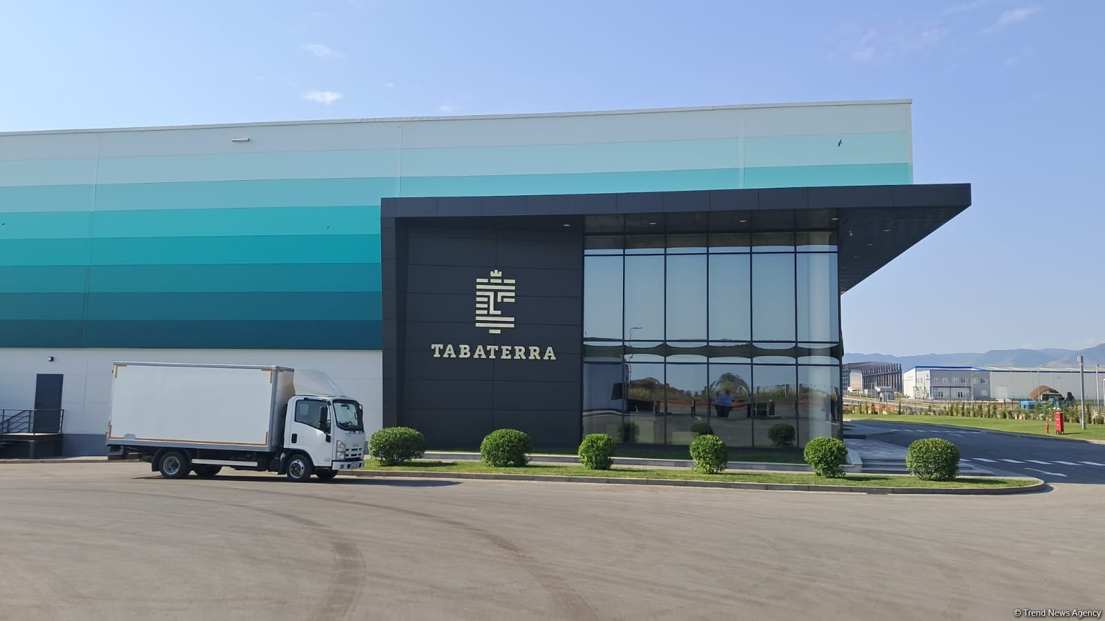 Ağdamdakı tütün məmulatları istehsalı müəssisəsinin investisiya dəyəri açıqlandı (FOTO)