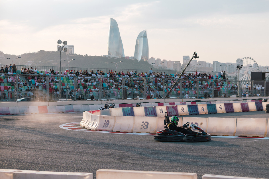 "Gecənin əfsanələri" Bakıda coşqu yaratdı: "Legend Cars", kartinq finalı və drift-şou bir arada (FOTO)