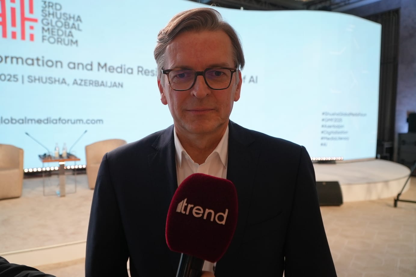 "Euronews" baş direktoru Azərbaycanda süni intellektin inkişaf səviyyəsini yüksək qiymətləndirib