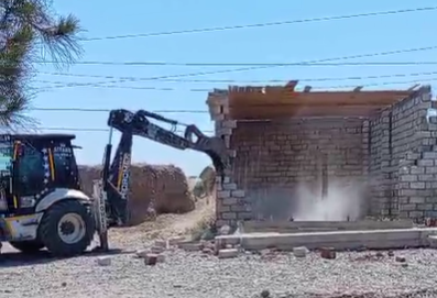 FHN tərəfindən qanunsuz tikililər sökülüb (FOTO/VİDEO)