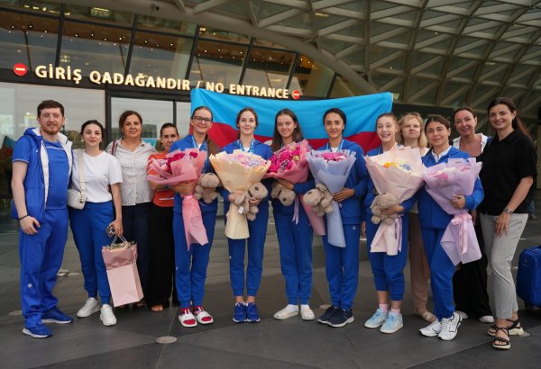 Bədii gimnastika üzrə qrup hərəkətləri komandası vətənə dönüb (FOTO)