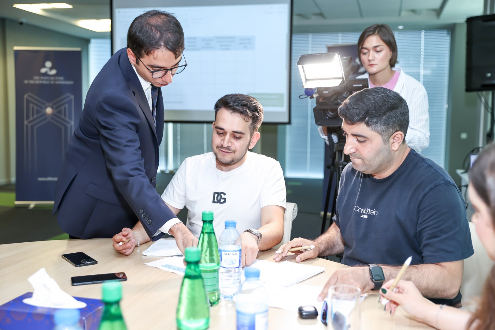 Neft Fondu media nümayəndələri üçün təlim keçirib (FOTO)