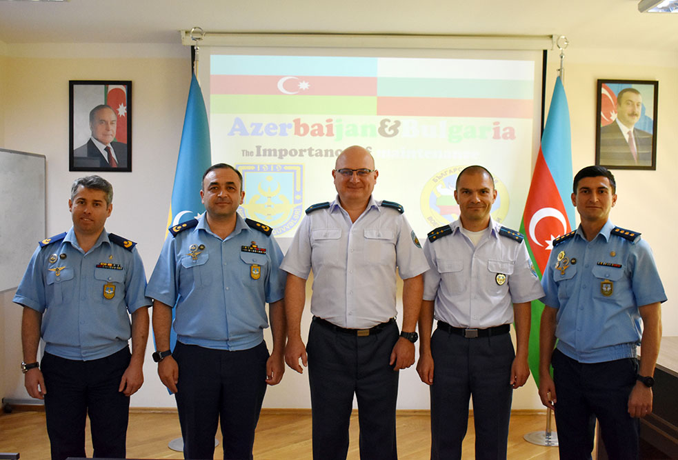 Azərbaycan və Bolqarıstan Hərbi Hava Qüvvələrinin qarşılıqlı təcrübə mübadiləsi müzakirə edilib (FOTO)