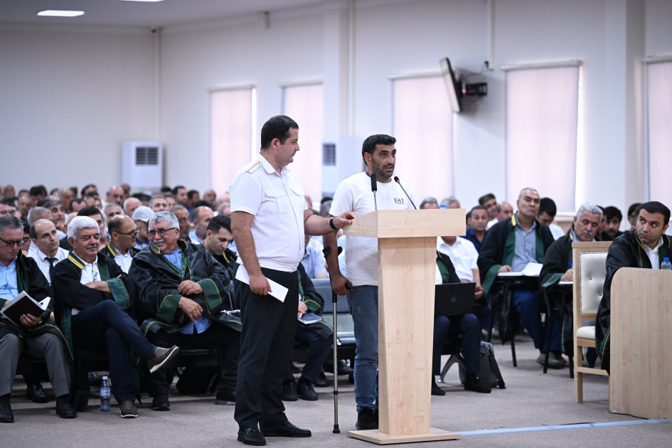 Ermənistan silahlı qüvvələrinin təxribatları nəticəsində yaralanmış, evləri dağıdılmış, əsir və girovluqda olmuş 60-dan çox zərərçəkmiş şəxs məhkəmədə ifadə verib (FOTO)