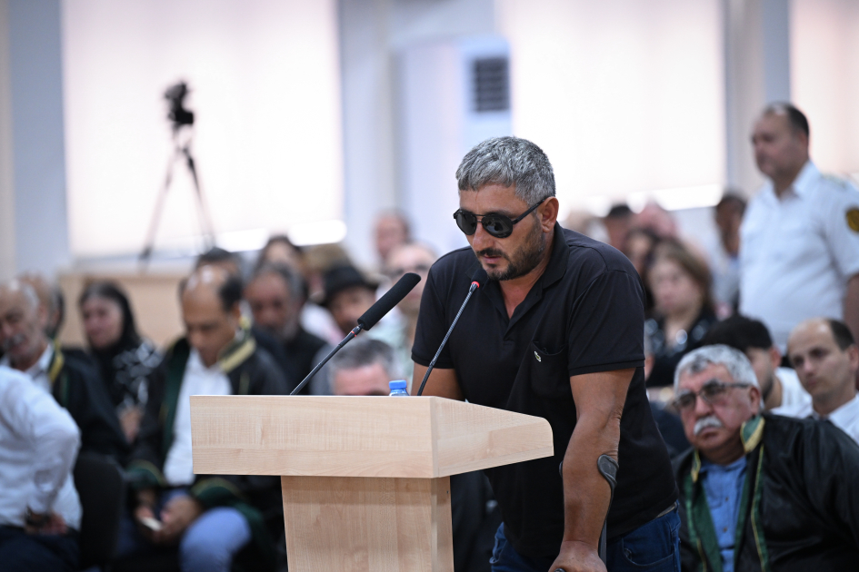 Ermənistan silahlı qüvvələrinin təxribatları nəticəsində yaralanmış, evləri dağıdılmış, əsir və girovluqda olmuş 60-dan çox zərərçəkmiş şəxs məhkəmədə ifadə verib (FOTO)