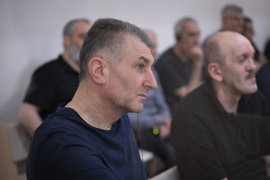 Ermənistan silahlı qüvvələrinin təxribatları nəticəsində yaralanmış, evləri dağıdılmış, əsir və girovluqda olmuş 60-dan çox zərərçəkmiş şəxs məhkəmədə ifadə verib (FOTO)
