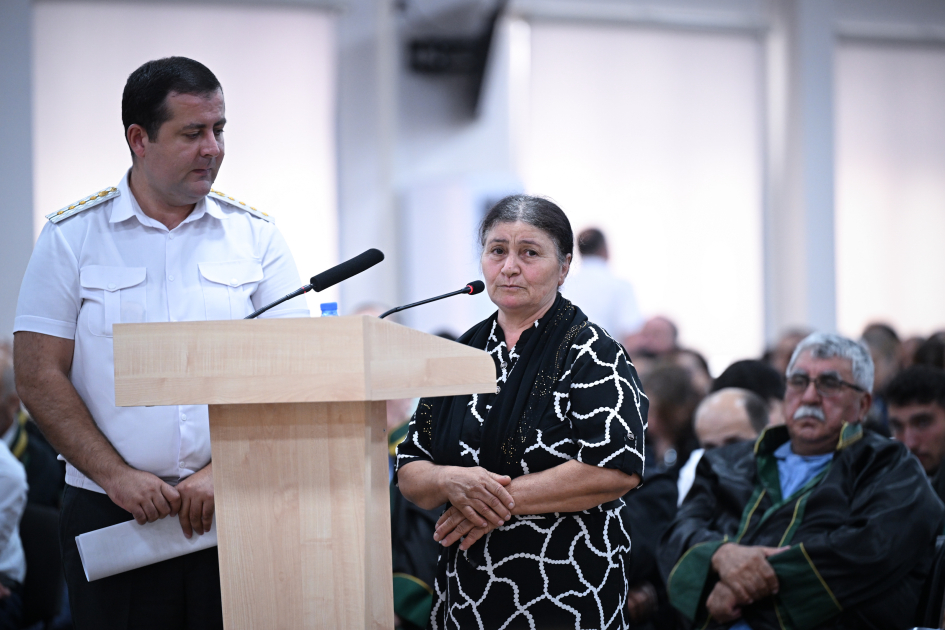 Ermənistan silahlı qüvvələrinin təxribatları nəticəsində yaralanmış, evləri dağıdılmış, əsir və girovluqda olmuş 60-dan çox zərərçəkmiş şəxs məhkəmədə ifadə verib (FOTO)