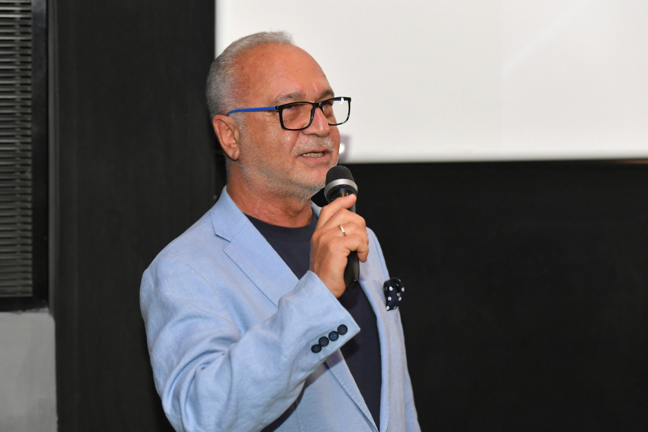 "Bir səfərin izi ilə - Fransa" sənədli filminin təqdimatı olub (FOTO)