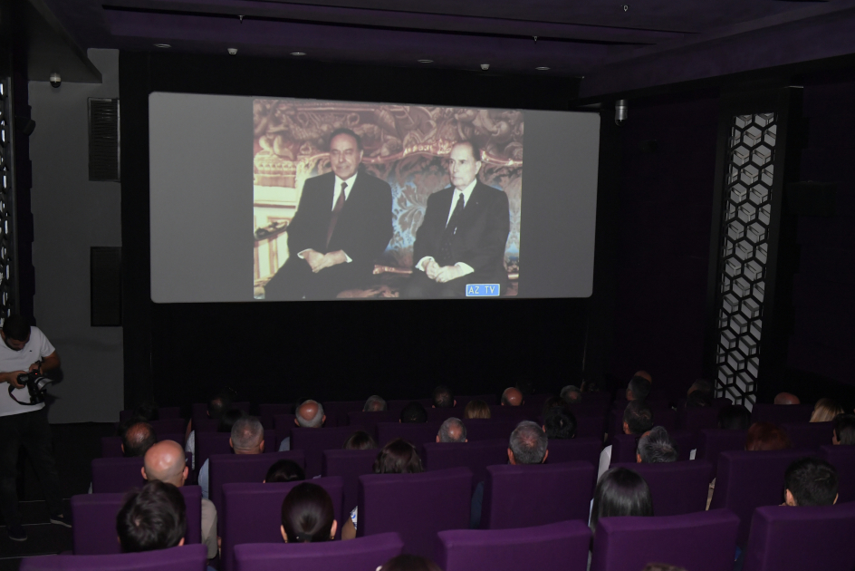 "Bir səfərin izi ilə - Fransa" sənədli filminin təqdimatı olub (FOTO)