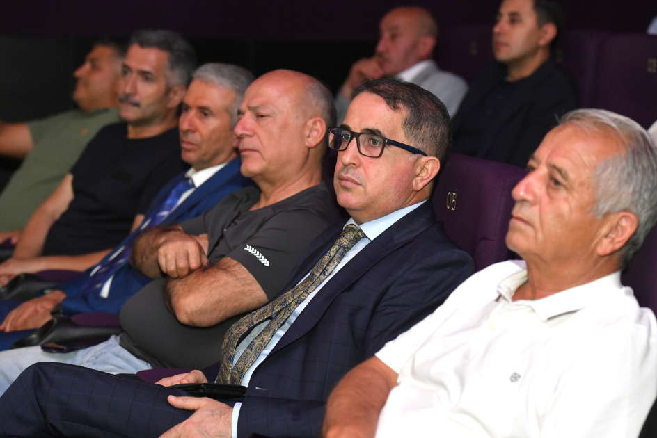 "Bir səfərin izi ilə - Fransa" sənədli filminin təqdimatı olub (FOTO)