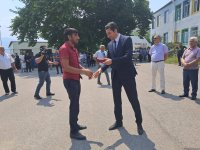 Həsənrizə çatan ailələrə evlərinin açarları təqdim edildi (YENİLƏNİB) (FOTO)
