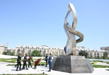 Somalinin xarici işlər və beynəlxalq əməkdaşlıq naziri Zəfər parkında olub (FOTO)