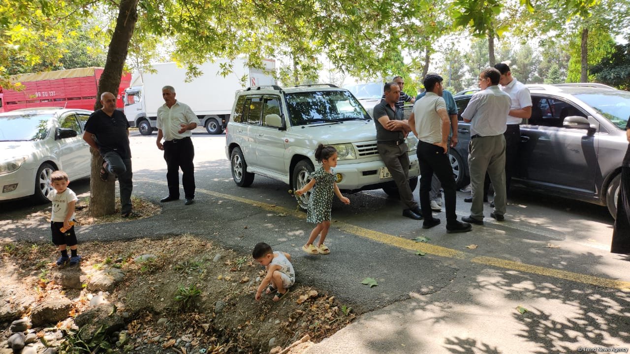 Həsənrizə çatan ailələrə evlərinin açarları təqdim edildi (YENİLƏNİB) (FOTO)