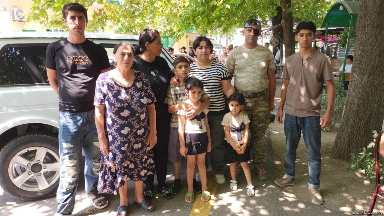 Həsənrizə çatan ailələrə evlərinin açarları təqdim edildi (YENİLƏNİB) (FOTO)