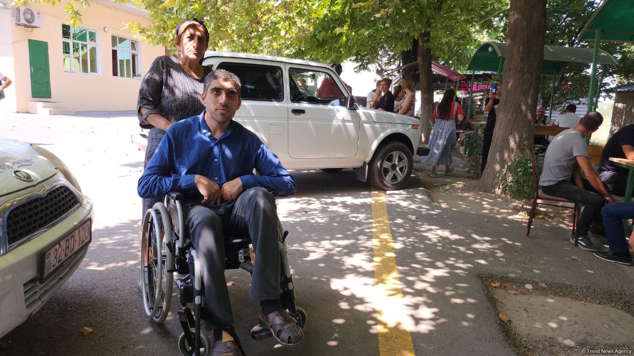 Həsənrizə çatan ailələrə evlərinin açarları təqdim edildi (YENİLƏNİB) (FOTO)