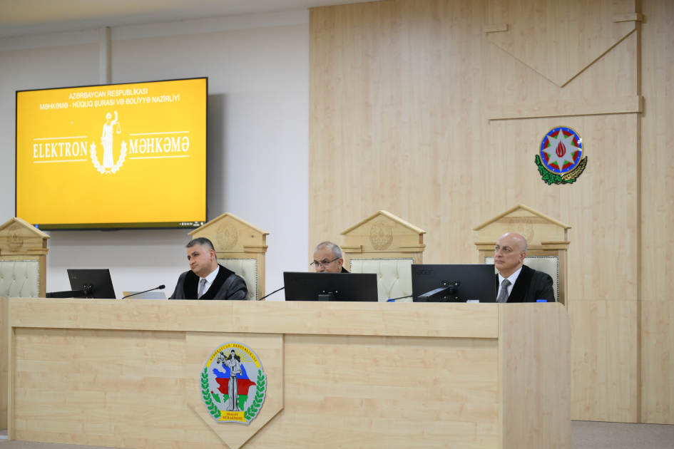 Ermənistan silahlı qüvvələrinin hücumları nəticəsində yaralanmış, mülklərini itirmiş, əsirlikdə və girovluqda olmuş zərərçəkmiş şəxslər məhkəmədə ifadə veriblər (FOTO)