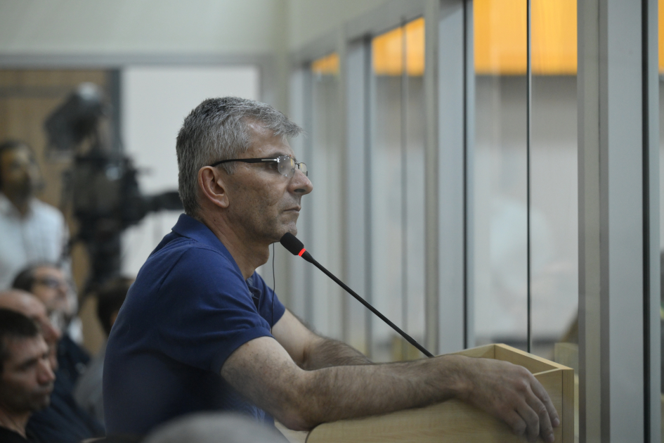 Ermənistan silahlı qüvvələrinin hücumları nəticəsində yaralanmış, mülklərini itirmiş, əsirlikdə və girovluqda olmuş zərərçəkmiş şəxslər məhkəmədə ifadə veriblər (FOTO)
