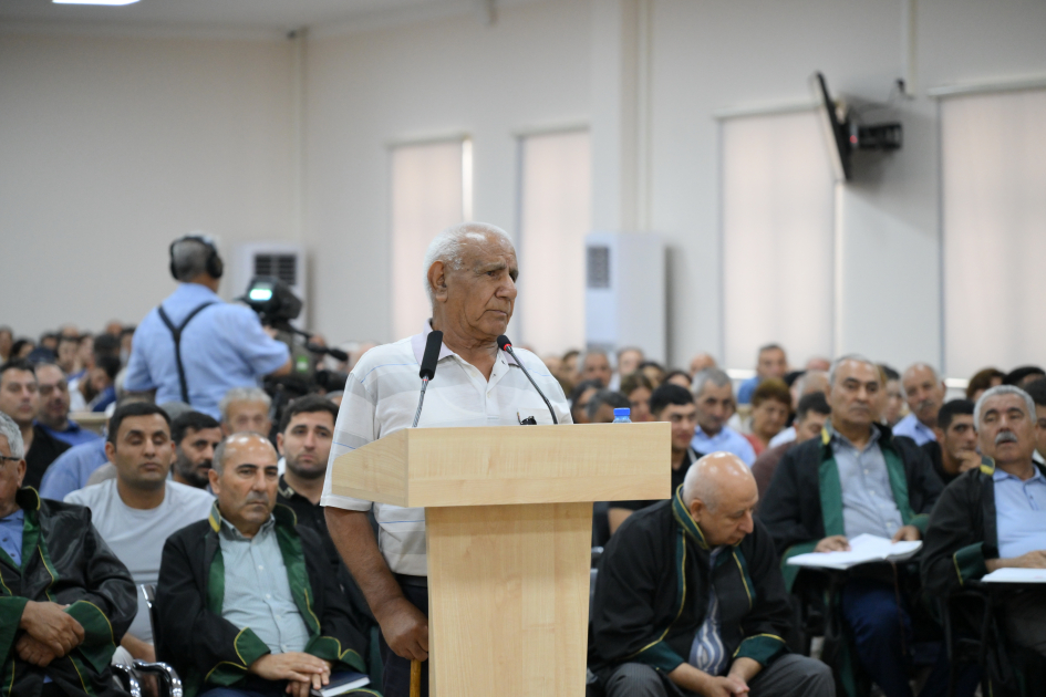 Ermənistan silahlı qüvvələrinin hücumları nəticəsində yaralanmış, mülklərini itirmiş, əsirlikdə və girovluqda olmuş zərərçəkmiş şəxslər məhkəmədə ifadə veriblər (FOTO)