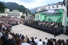 XIV Qəbələ Beynəlxalq Musiqi Festivalının təntənəli açılış mərasimi olub (FOTO)