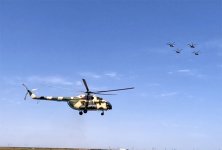Azərbaycan Ordusunun hərbi pilotları təlim-məşq uçuşları keçiriblər (FOTO)