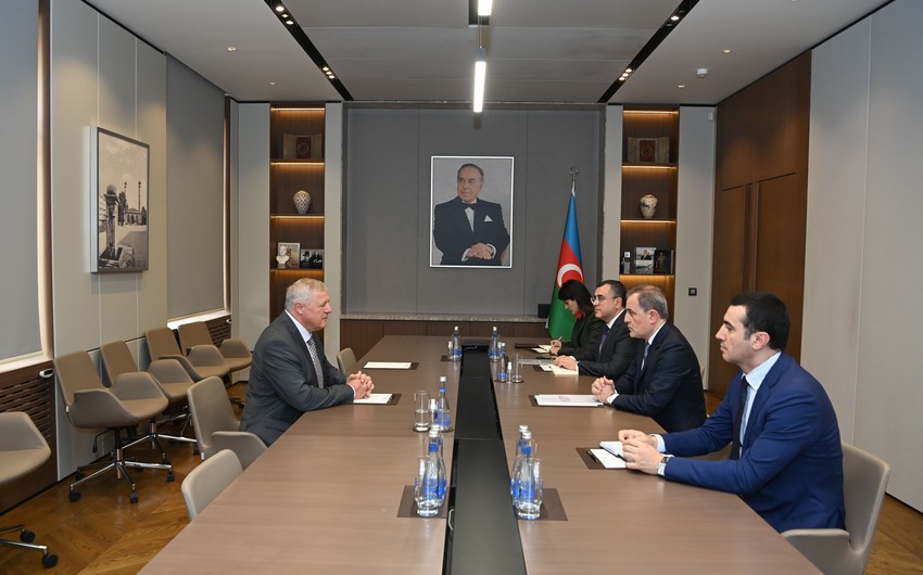 Ceyhun Bayramov Slovakiya səfirini diplomatik fəaliyyətinin başa çatmasına görə qəbul edib