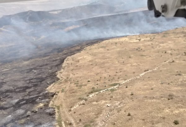 Ağdərədə açıq ərazidə yanğın: helikopter cəlb olunub (FOTO)