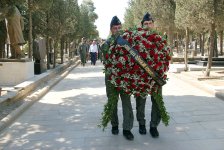 Şəhid hərbi pilot Rəşad Atakişiyevin məzarı ziyarət olunub (FOTO)