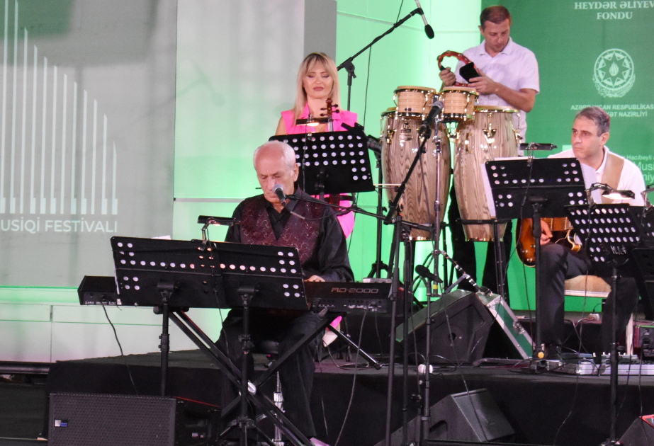 Qəbələ festivalında “Tbilisi Big Band” musiqi qrupu enerji dolu çıxışı ilə musiqisevərləri sevindirib (FOTO)