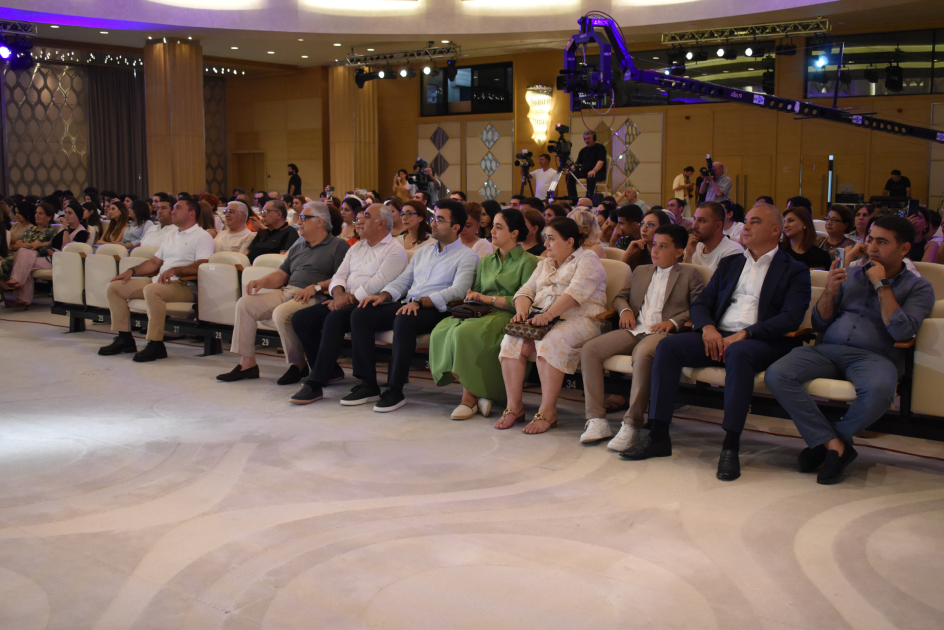 Qəbələ festivalında Üzeyir Hacıbəylinin 140 illiyinə həsr edilmiş konsert təqdim olunub (FOTO)
