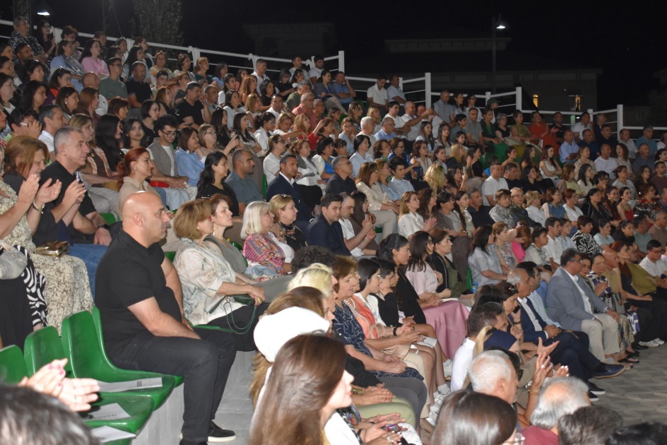 Qəbələ festivalında “Tbilisi Big Band” musiqi qrupu enerji dolu çıxışı ilə musiqisevərləri sevindirib (FOTO)