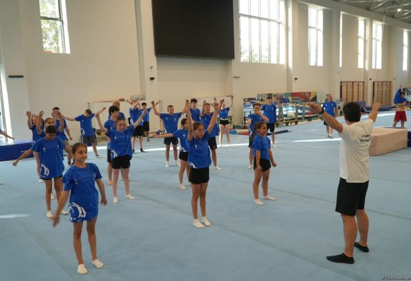 Bakıda batut gimnastikası üzrə təlim-məşq toplanışı keçirilir (FOTO)