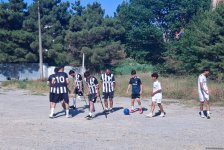 Oyun meydançasından çəkiliş meydançasına - Balaxanı neftçilərinin futbol komandası filmdə yer aldı (FOTO)