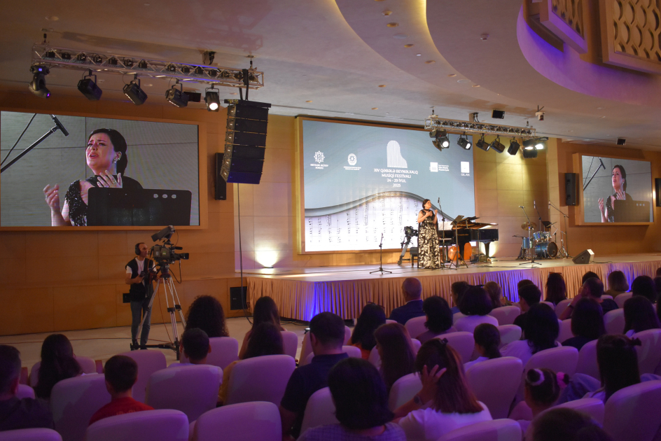 XIV Qəbələ Beynəlxalq Musiqi Festivalında kamera musiqisi axşamı (FOTO)