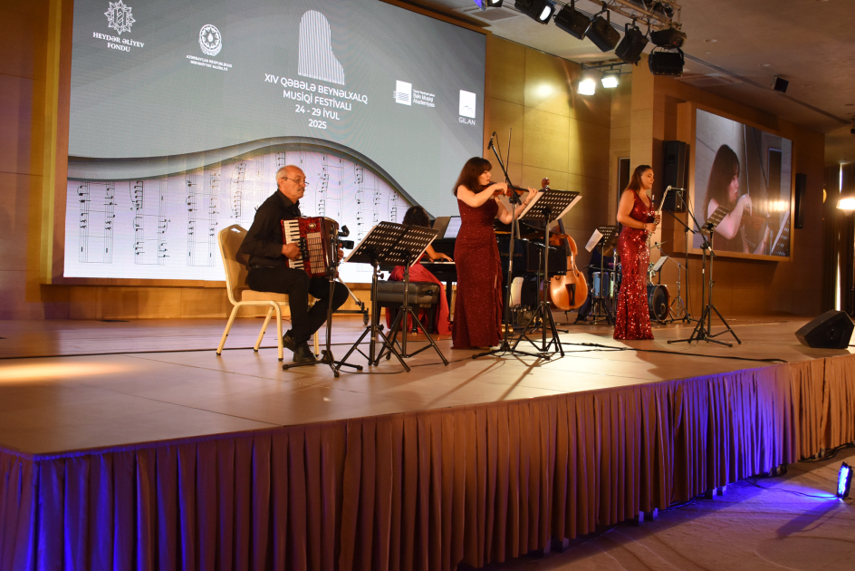 XIV Qəbələ Beynəlxalq Musiqi Festivalında kamera musiqisi axşamı (FOTO)