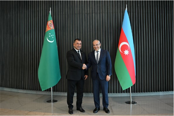Azərbaycan Türkmənistanla qarşılıqlı investisiyaların təşviqi imkanlarını nəzərdən keçirib (FOTO)