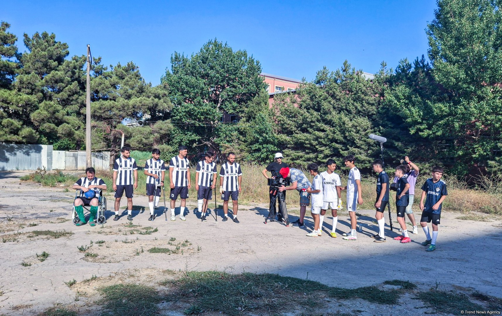 Oyun meydançasından çəkiliş meydançasına - Balaxanı neftçilərinin futbol komandası filmdə yer aldı (FOTO)