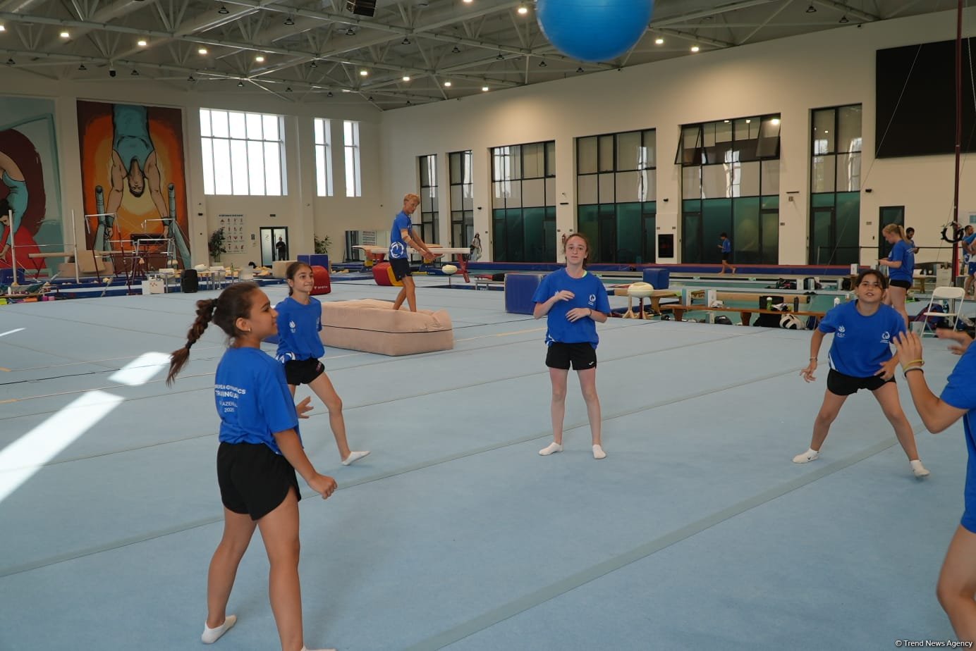 Bakıda batut gimnastikası üzrə təlim-məşq toplanışı keçirilir (FOTO)