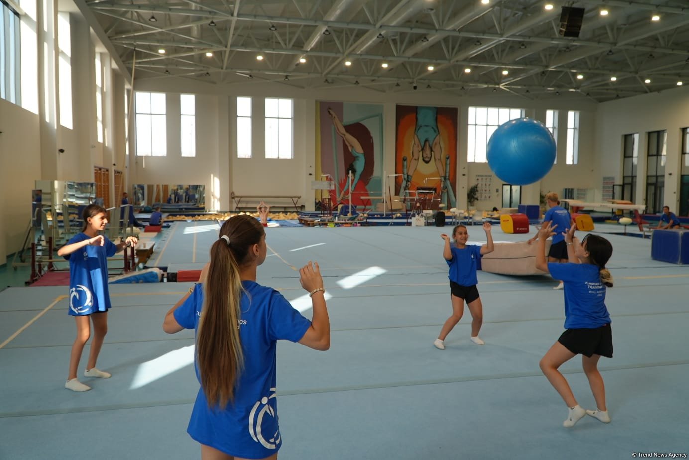 Bakıda batut gimnastikası üzrə təlim-məşq toplanışı keçirilir (FOTO)