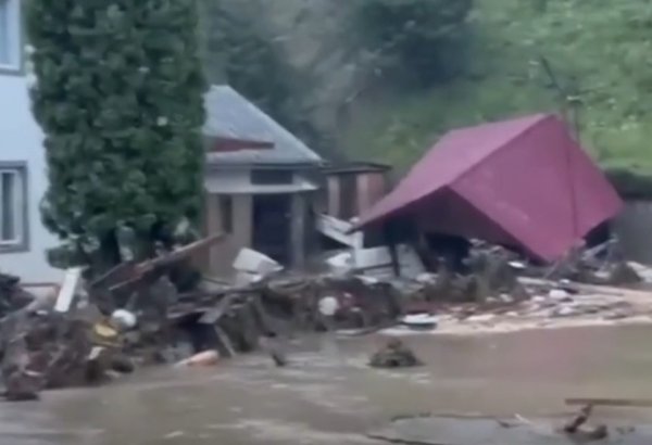 Rumıniyada dağıdıcı daşqınlar: azı 7 nəfər həlak olub (VİDEO)
