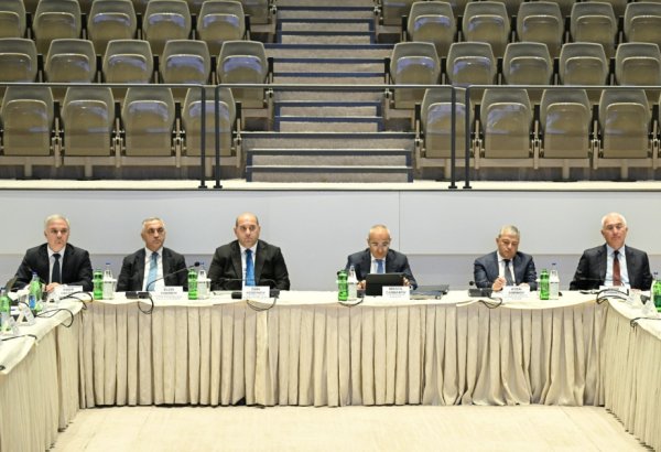 İqtisadi artım və dayanıqlı məskunlaşmaya dair alt işçi qrupların ilk iclası keçirilib (FOTO)