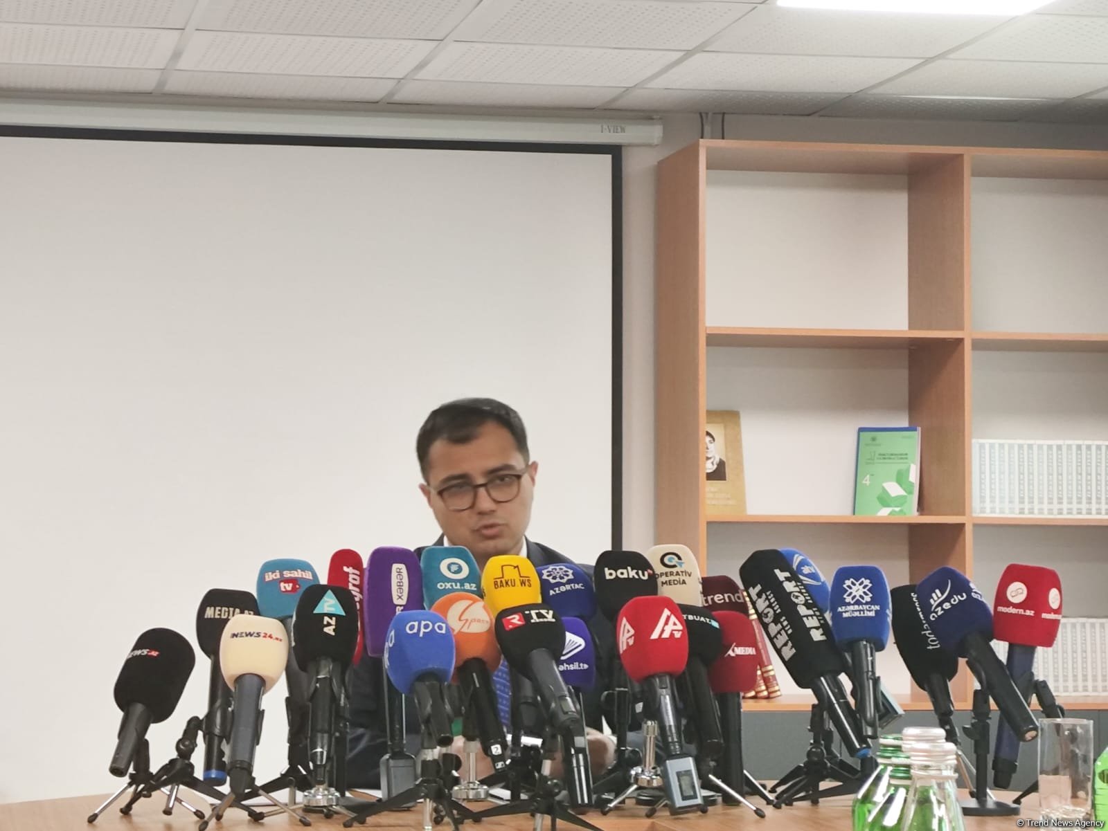 Məktəbli formalarının əldə edilməsi üçün seçim sərbəst şəkildə həyata keçirilir - Nurlan İsmayılbəyli