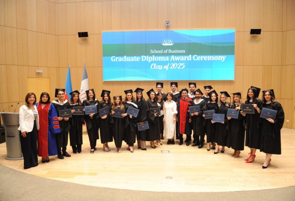 İtaliya-Azərbaycan Universitetinin ilk tələbələri məzun oldular (FOTO)