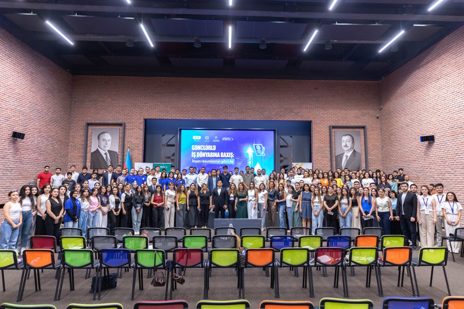“Gənclərlə iş dünyasına baxış: İnsan resurslarının gözü ilə” Forumu keçirilib (FOTO)