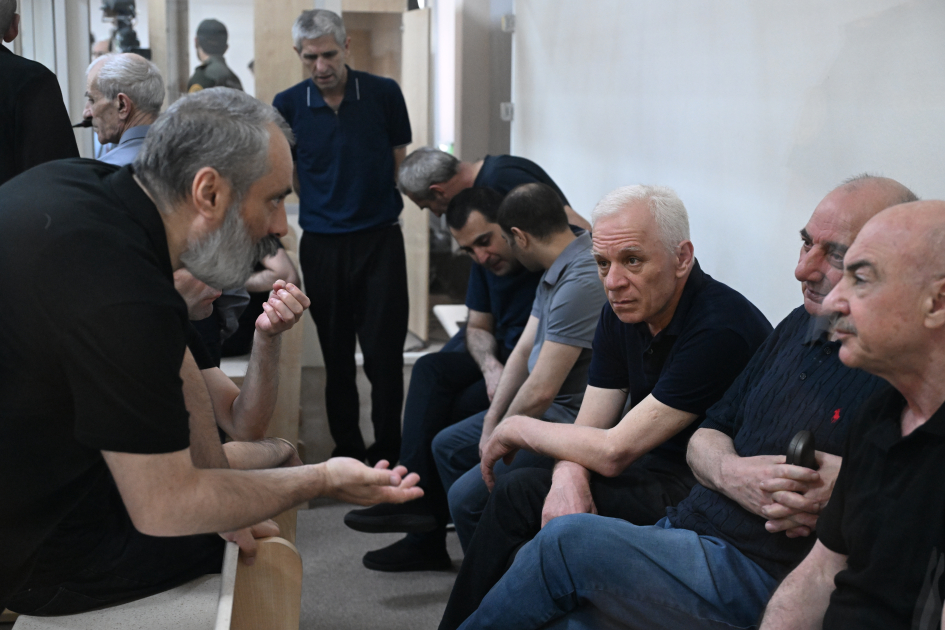 Ermənistan silahlı qüvvələrinin hücumları nəticəsində yaralanmış, mina qurbanı olmuş, əsirlikdə işgəncələr görmüş şəxslər məhkəmədə ifadə veriblər (FOTO)